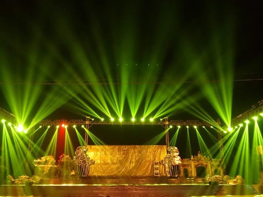 Âm thanh - Ánh sáng 20 gian khong gian