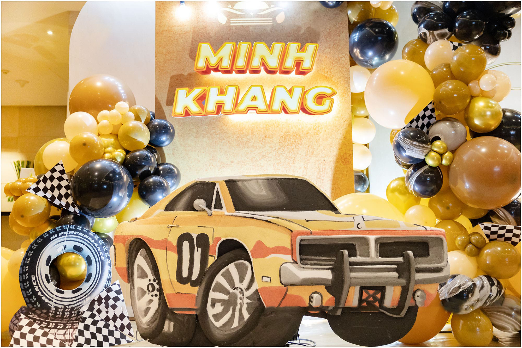 trang tri sinh nhat chu de sieu xe 7